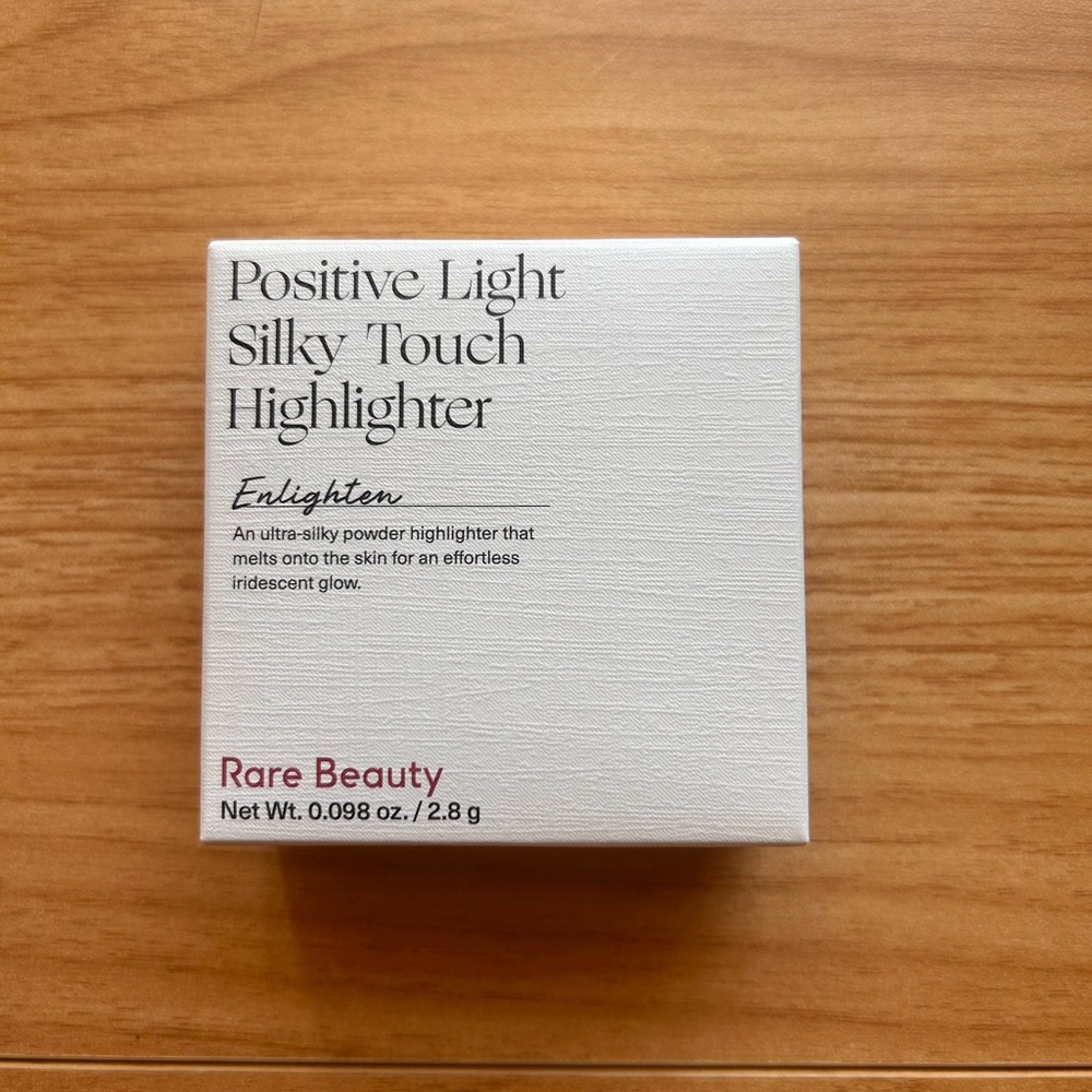 Rare Beauty Silky Touch Highlighter- Enlighten